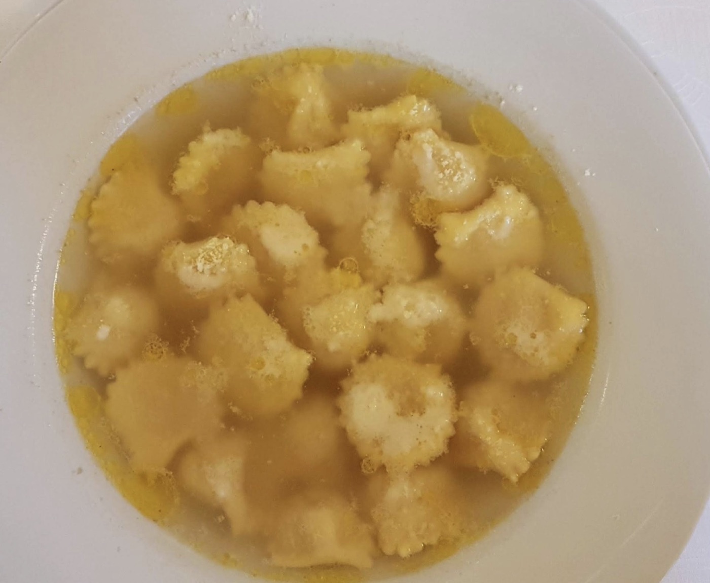 Anolini in brodo di cappone e manzo